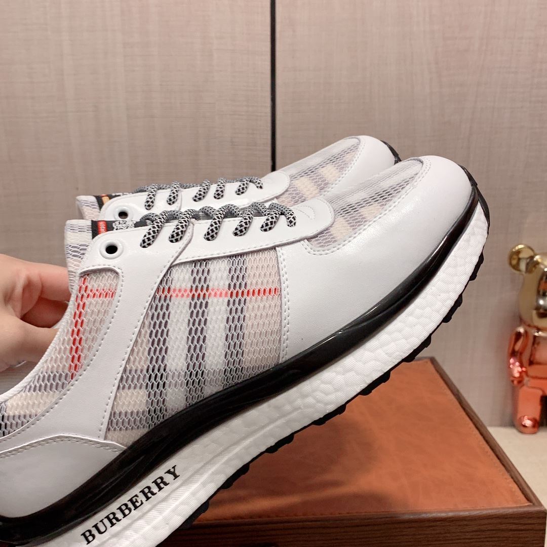 Burberry Low Shoes